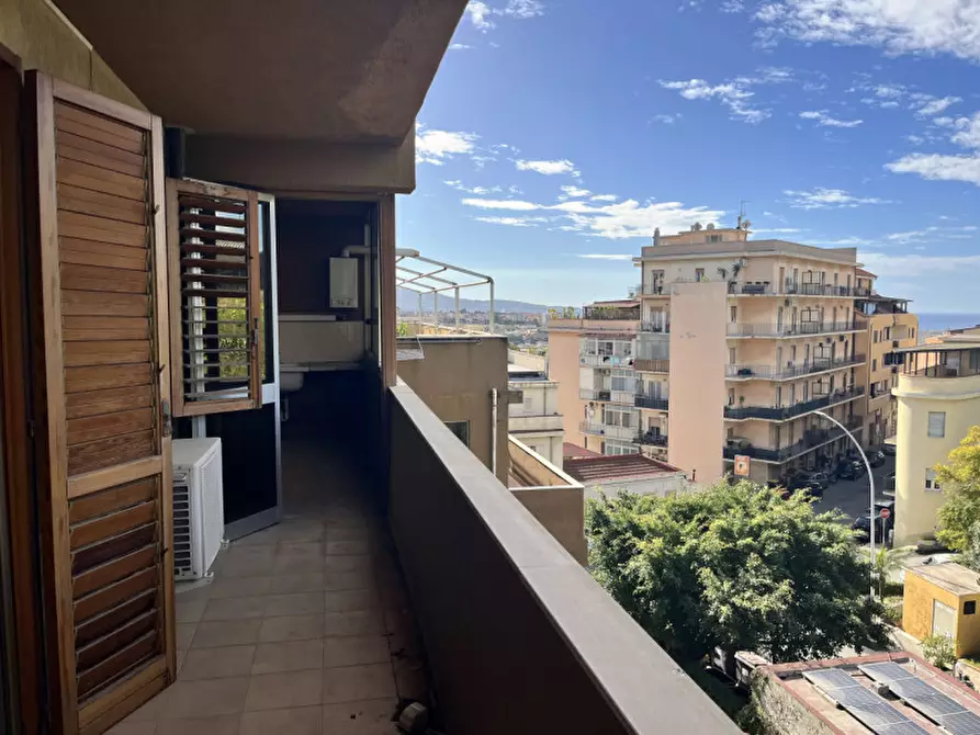 Immagine 27 di Appartamento in vendita  in Via Reggio Campi II tronco a Reggio Di Calabria