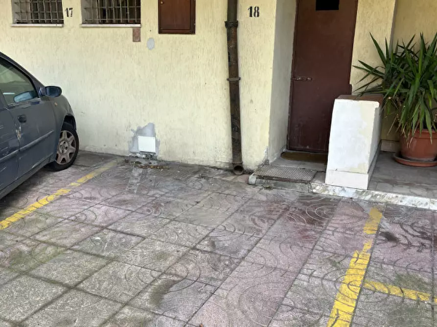 Immagine 41 di Appartamento in vendita  in Via Reggio Campi II tronco a Reggio Di Calabria