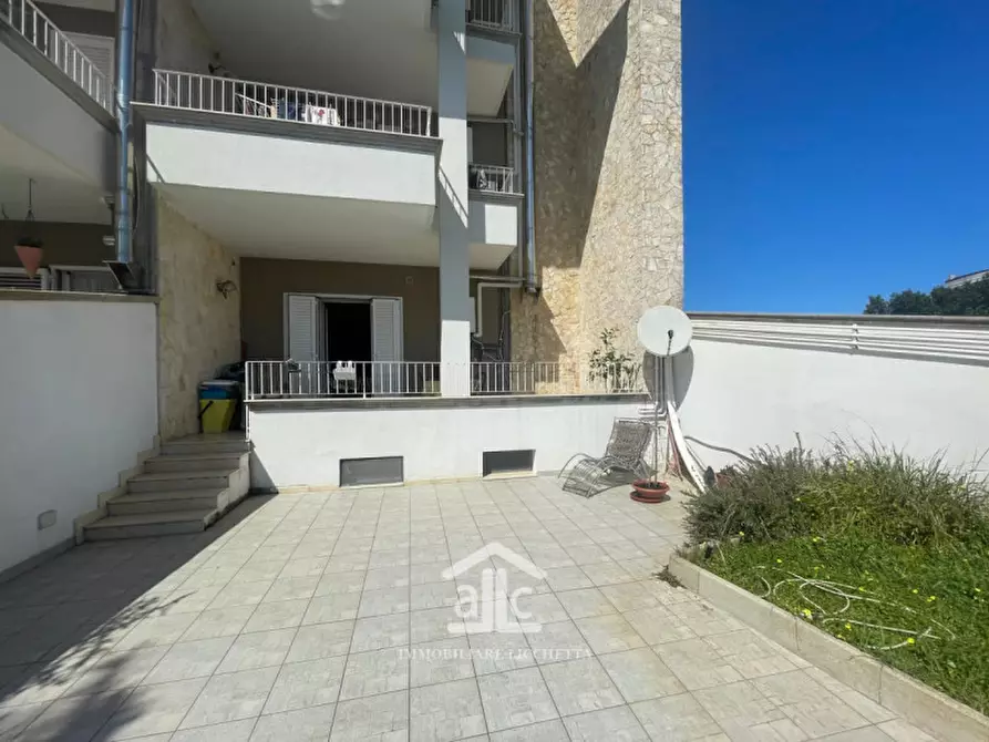 Immagine 16 di Appartamento in vendita  in via san vito,21 a Lizzanello