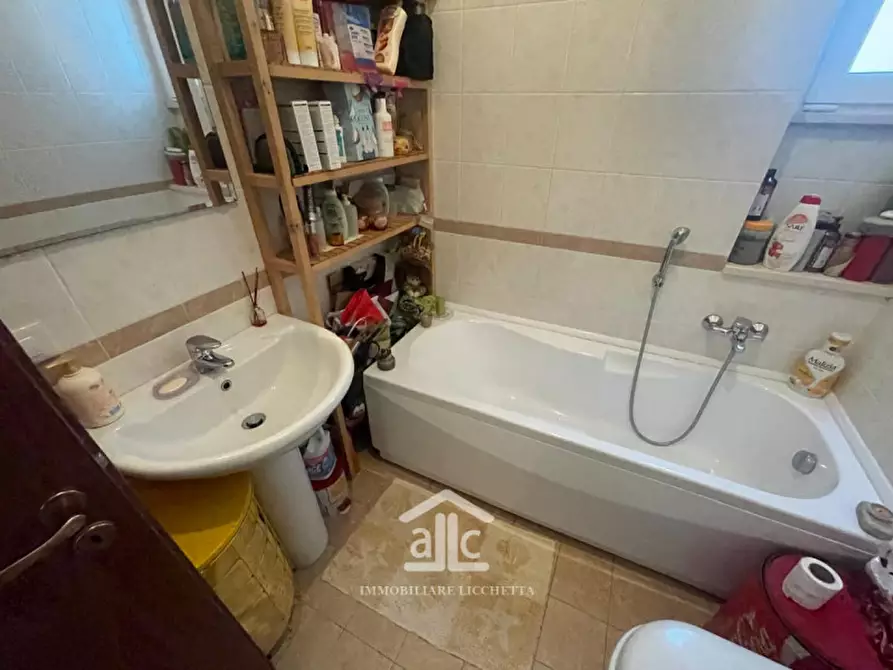 Immagine 36 di Appartamento in vendita  in via san vito,21 a Lizzanello