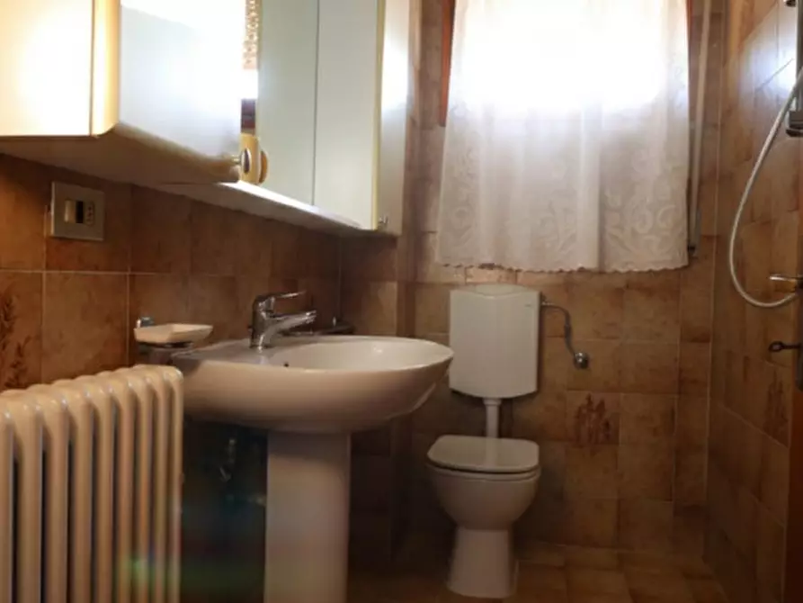 Immagine 18 di Appartamento in vendita  in Via Amendola a Montevarchi