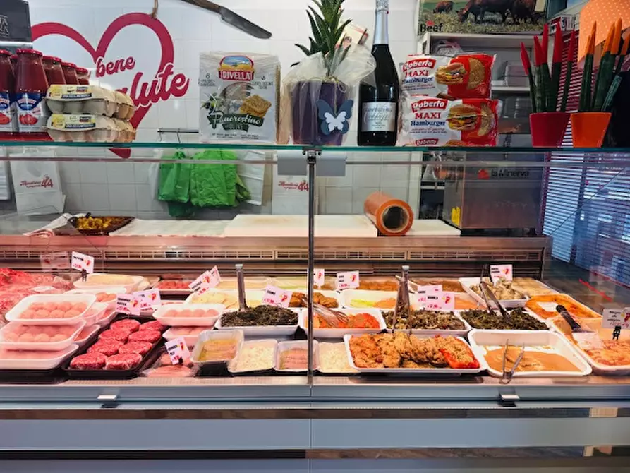 Immagine 8 di Attività commerciale in vendita  in Viale Gorgia di Leontini 279 a Roma