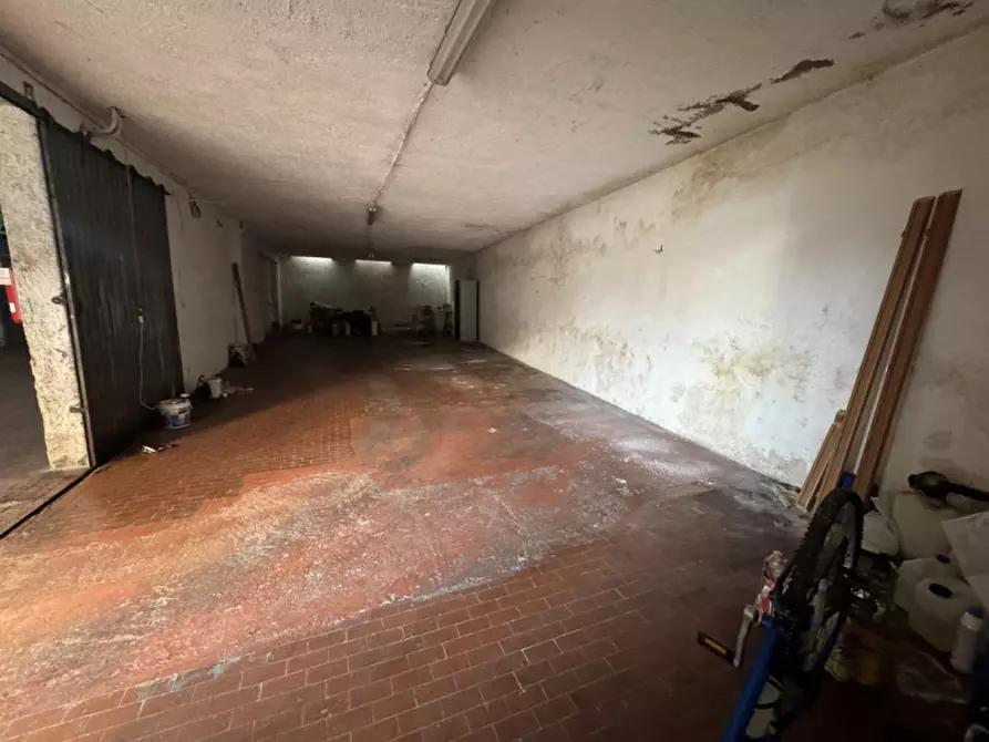 Immagine 5 di Laboratorio in vendita  a Roma