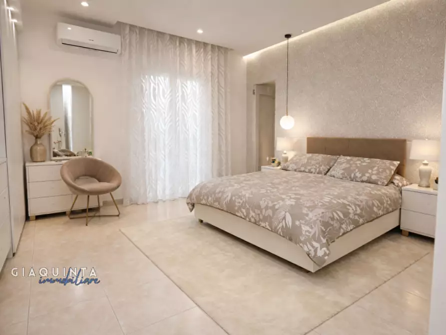 Immagine 6 di Appartamento in vendita  in Via Camillo Benso Conte di Cavour n.82 a Militello In Val Di Catania