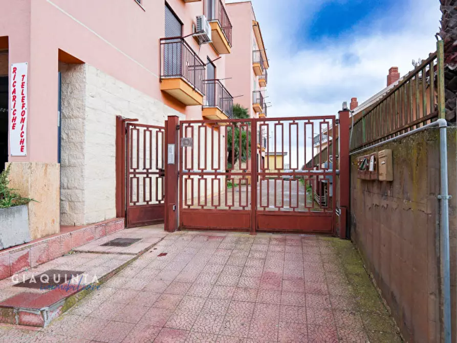 Immagine 27 di Appartamento in vendita  in Via Camillo Benso Conte di Cavour n.82 a Militello In Val Di Catania