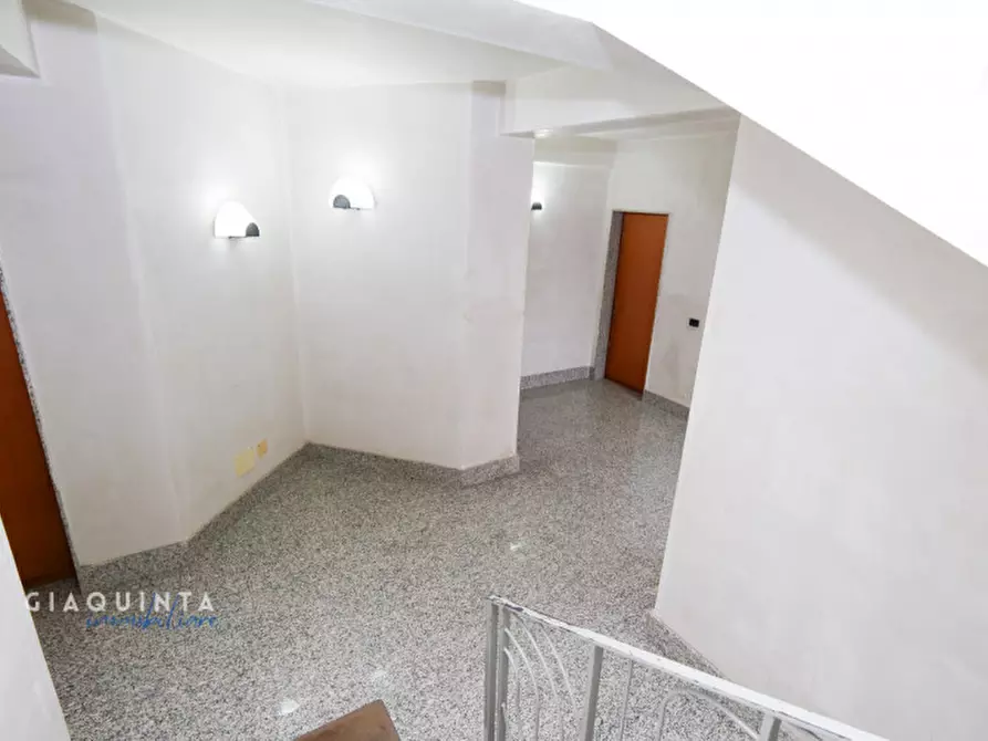 Immagine 29 di Appartamento in vendita  in Via Camillo Benso Conte di Cavour n.82 a Militello In Val Di Catania