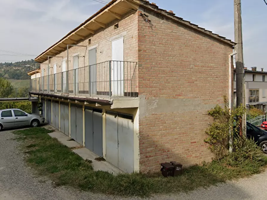 Immagine 2 di Garage in vendita  in Via Gesso a Zola Predosa