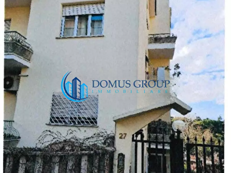 Immagine 3 di Appartamento in vendita  in Via Brunate a Roma