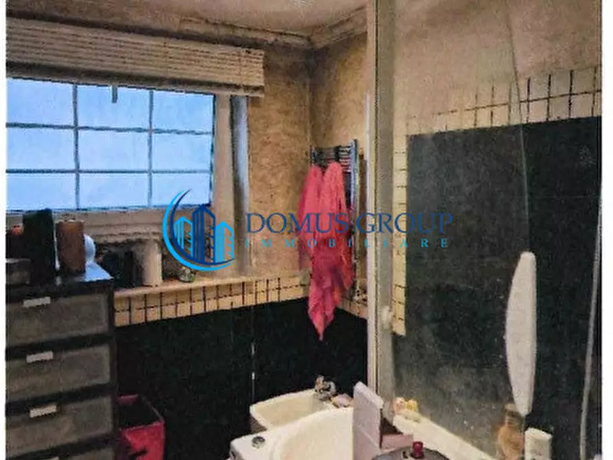 Immagine 10 di Appartamento in vendita  in Via Brunate a Roma