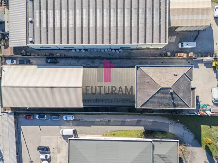 Immagine 12 di Capannone industriale in vendita  a Vicenza