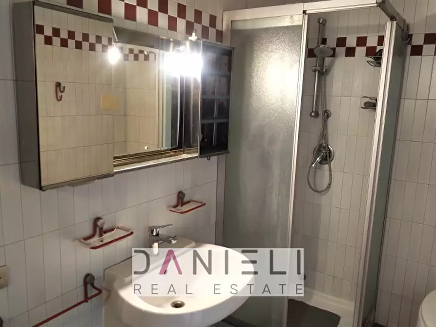 Immagine 13 di Attico in affitto  in Via Madonetta a Montecchio Maggiore