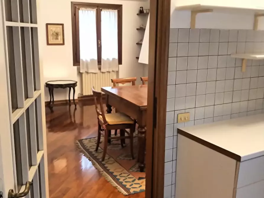 Immagine 23 di Attico in affitto  in Via Madonetta a Montecchio Maggiore