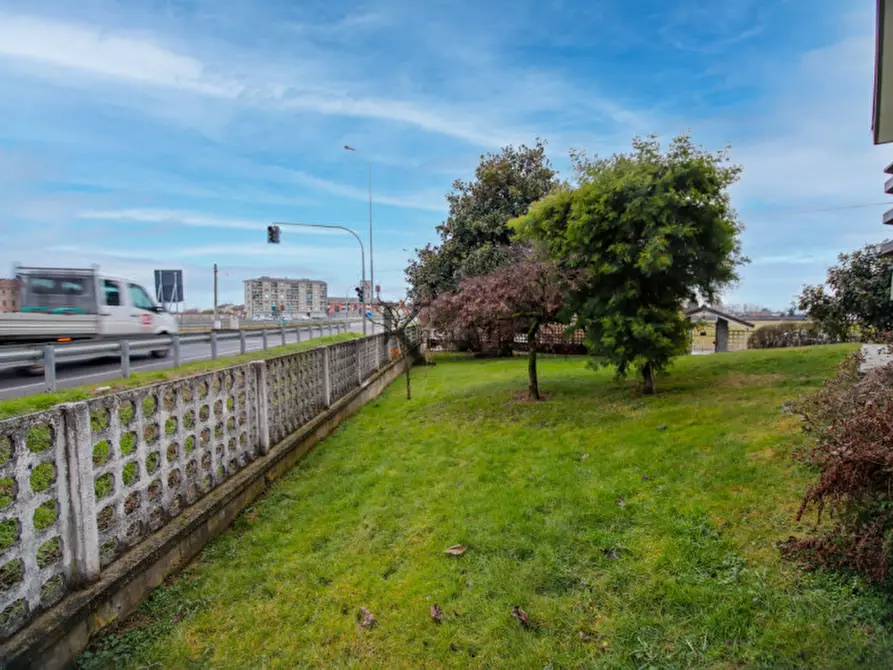 Immagine 78 di Villa in vendita  in strada sant'ausebio 1 a Feletto