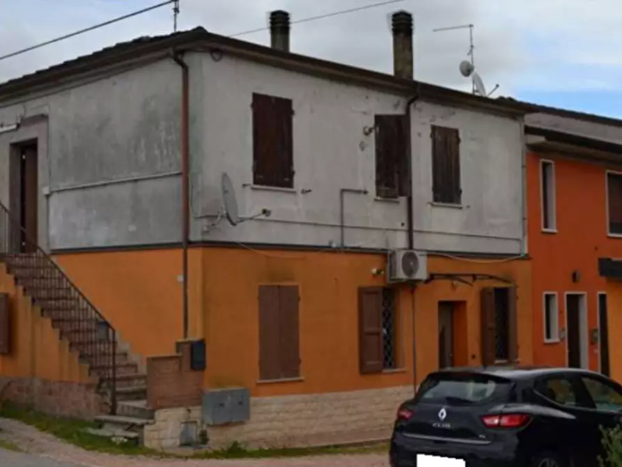 Immagine 1 di Appartamento in vendita  in Via Virgiliana 13 a Trevenzuolo