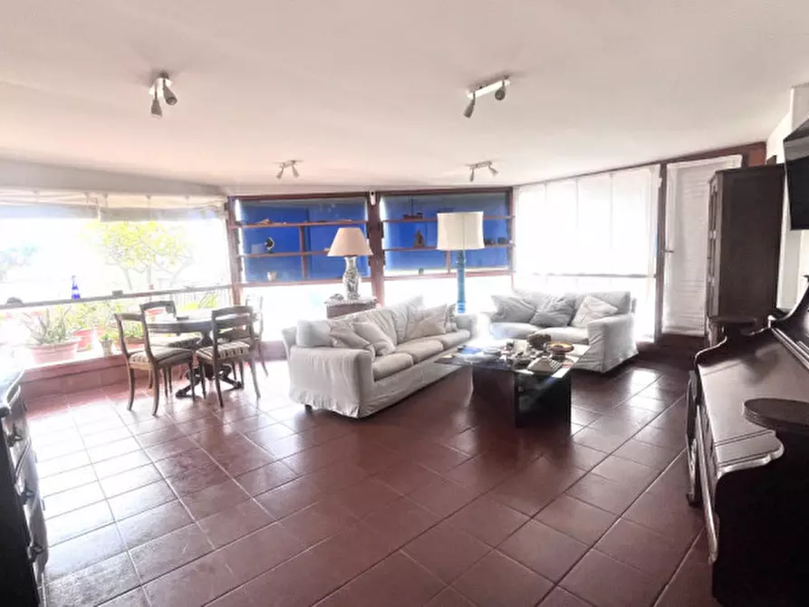 Immagine 1 di Appartamento in affitto  in Via degli Orti della Farnesina a Roma