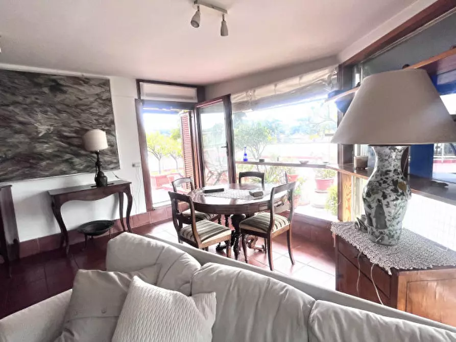 Immagine 2 di Appartamento in affitto  in Via degli Orti della Farnesina a Roma