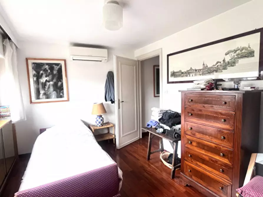 Immagine 14 di Appartamento in affitto  in Via degli Orti della Farnesina a Roma