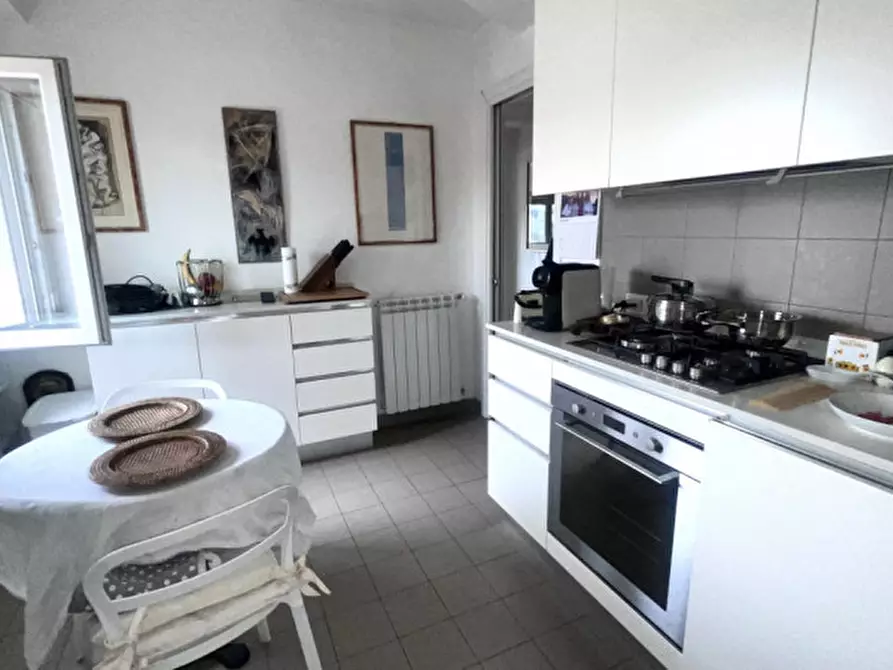 Immagine 15 di Appartamento in affitto  in Via degli Orti della Farnesina a Roma