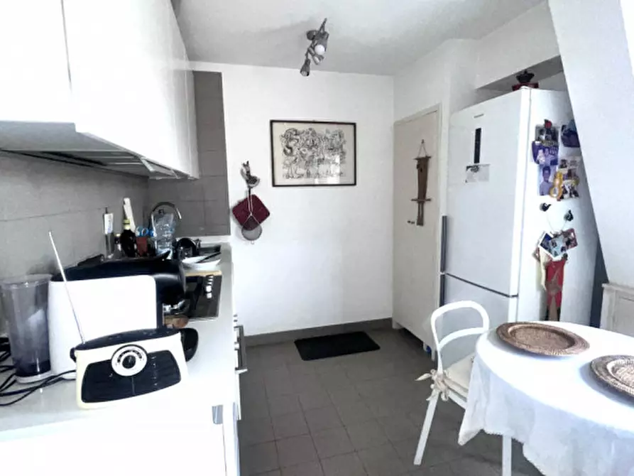 Immagine 17 di Appartamento in affitto  in Via degli Orti della Farnesina a Roma