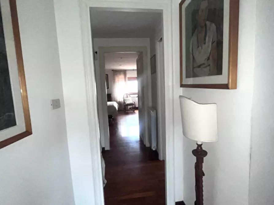 Immagine 21 di Appartamento in affitto  in Via degli Orti della Farnesina a Roma