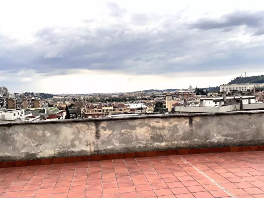 Immagine 24 di Appartamento in affitto  in Via degli Orti della Farnesina a Roma