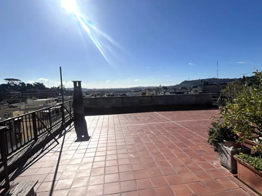 Immagine 29 di Appartamento in affitto  in Via degli Orti della Farnesina a Roma