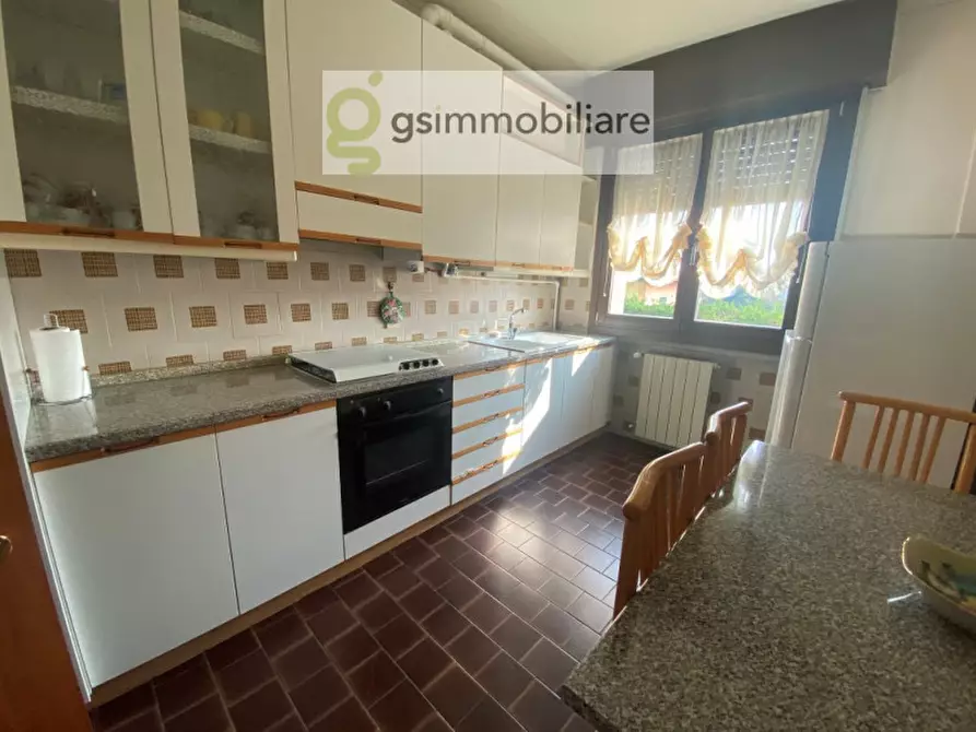 Immagine 2 di Appartamento in vendita  in via amendola a Chiari