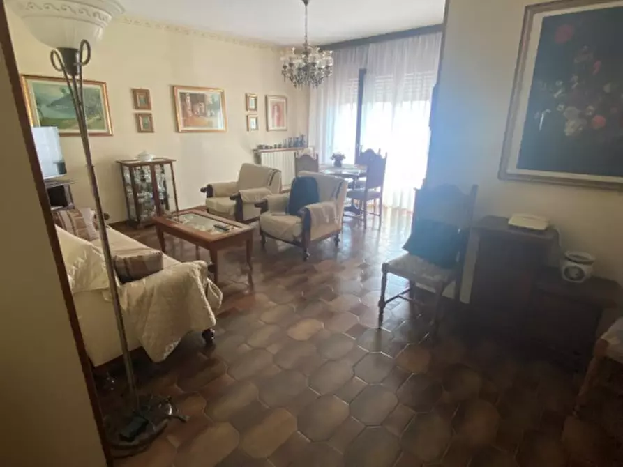 Immagine 3 di Appartamento in vendita  in via amendola a Chiari