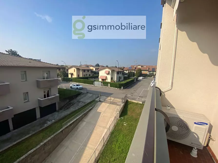 Immagine 4 di Appartamento in vendita  in via amendola a Chiari