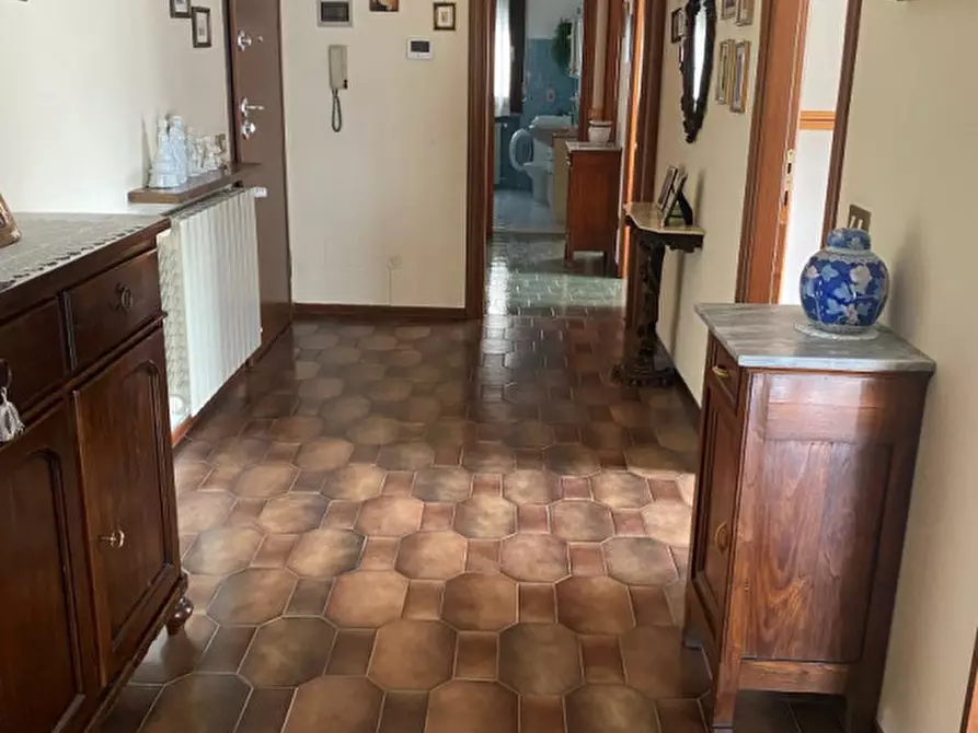 Immagine 6 di Appartamento in vendita  in via amendola a Chiari