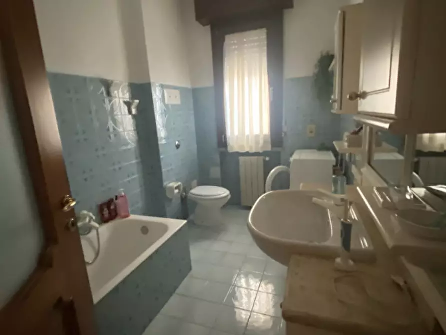 Immagine 20 di Appartamento in vendita  in via amendola a Chiari