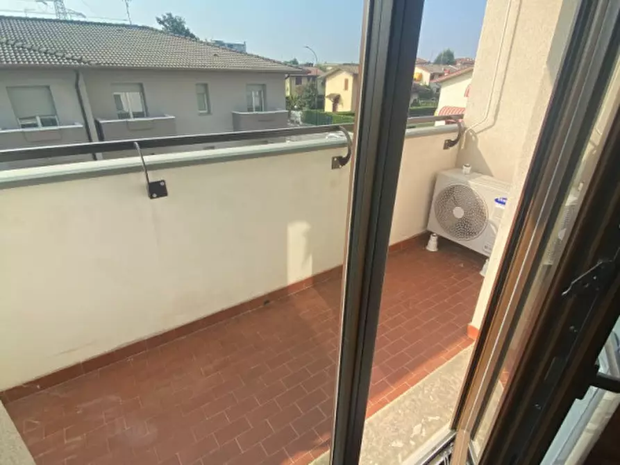 Immagine 25 di Appartamento in vendita  in via amendola a Chiari