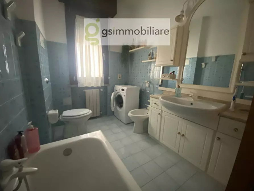 Immagine 37 di Appartamento in vendita  in via amendola a Chiari