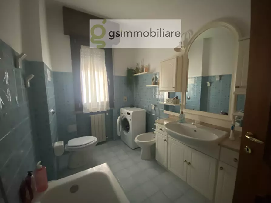 Immagine 38 di Appartamento in vendita  in via amendola a Chiari