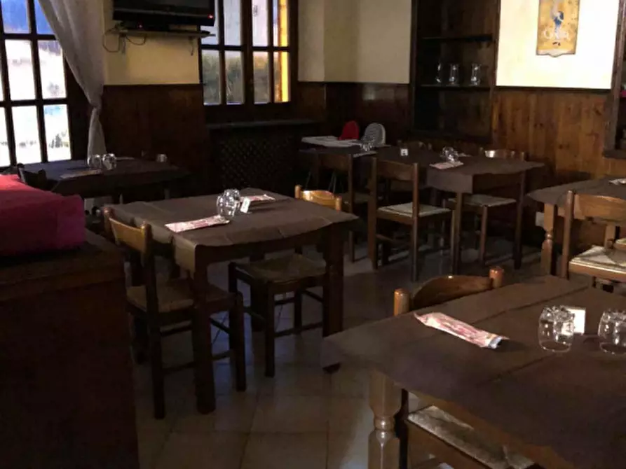 Immagine 8 di Attività commerciale in affitto  in VIA PRINCIPE DELLA CISTERNA 21 a Reano