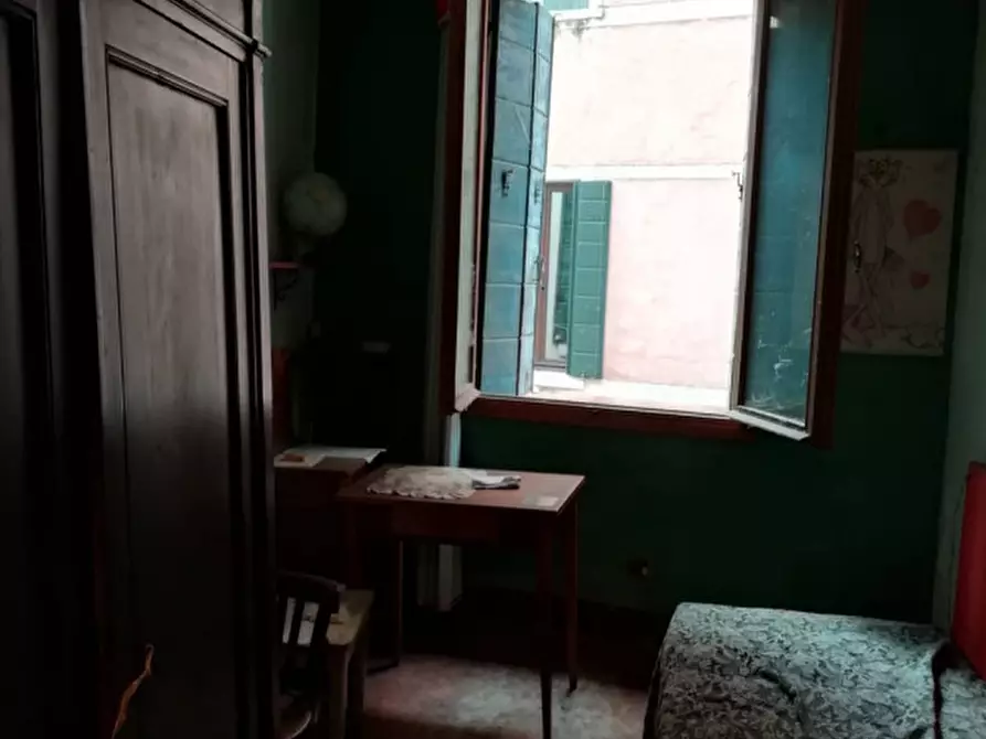 Immagine 5 di Appartamento in vendita  in Campo San Giacomo dell'Orio a Venezia