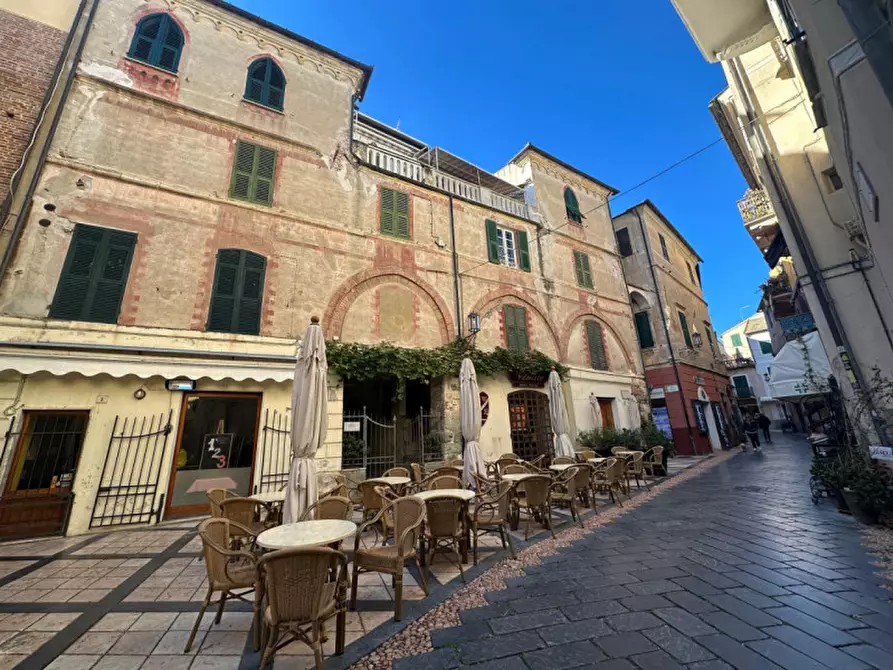 Immagine 3 di Appartamento in vendita  in Piazza Manin a Noli