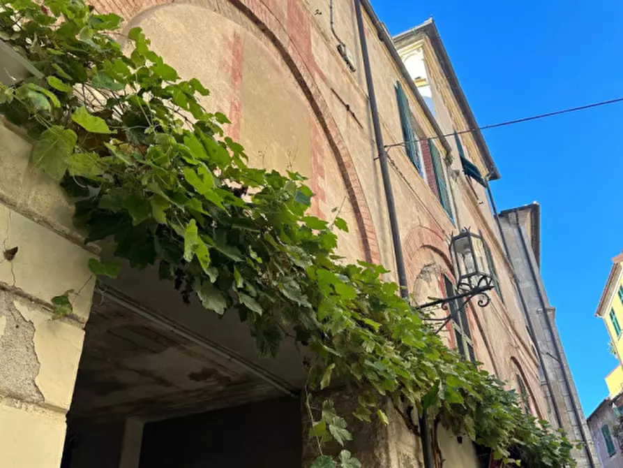 Immagine 4 di Appartamento in vendita  in Piazza Manin a Noli