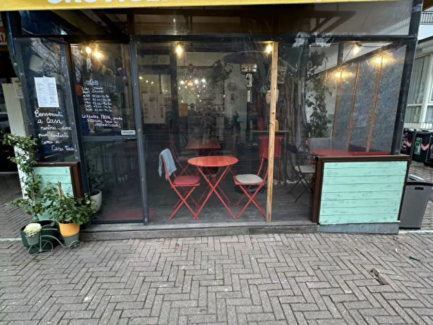 Immagine 1 di Attività commerciale in vendita  in Viale Trento  51 a Cesenatico