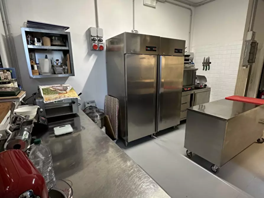 Immagine 18 di Attività commerciale in vendita  in Viale Trento  51 a Cesenatico