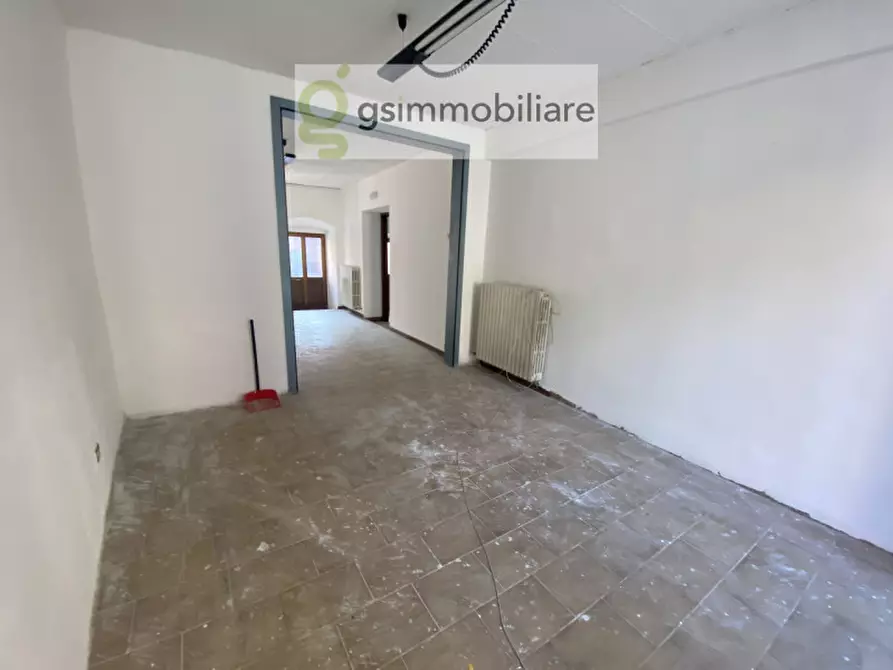 Immagine 5 di Negozio in vendita  in Via Alcide De Gasperi a Chiari