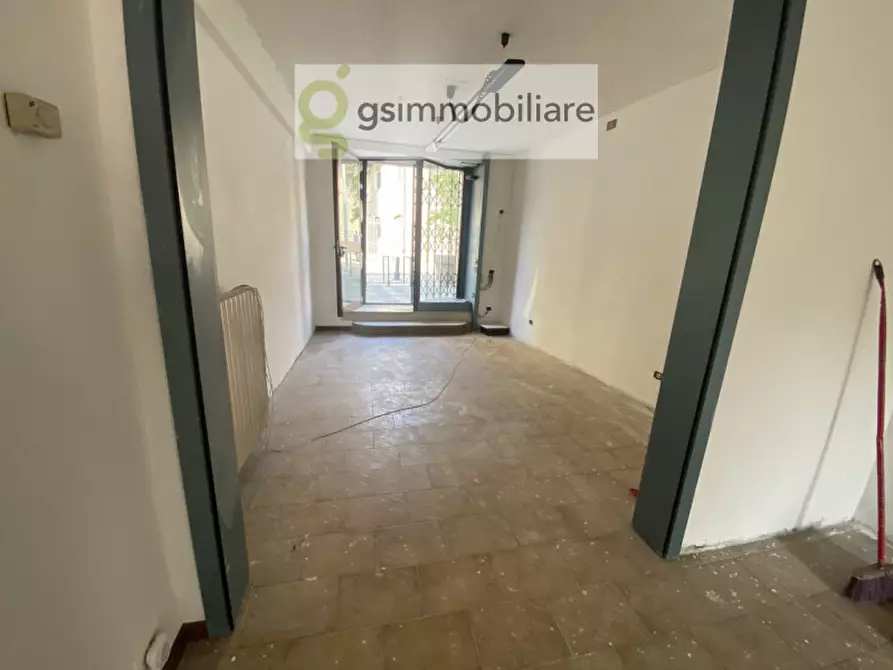 Immagine 7 di Negozio in vendita  in Via Alcide De Gasperi a Chiari