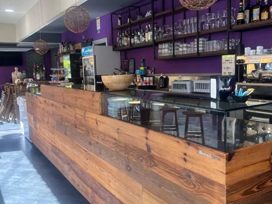 Immagine 1 di Attività commerciale in vendita  in Viale Antonio Gramsci a Parma