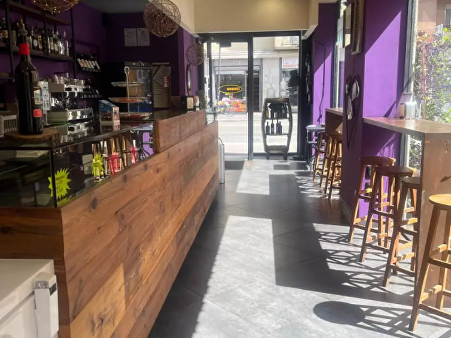 Immagine 2 di Attività commerciale in vendita  in Viale Antonio Gramsci a Parma