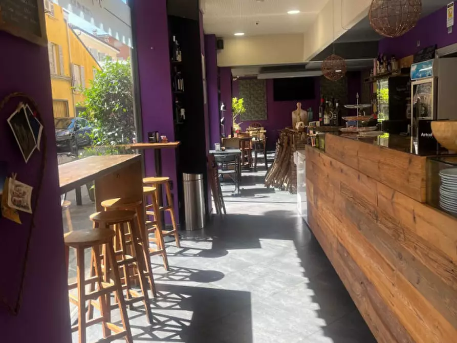 Immagine 3 di Attività commerciale in vendita  in Viale Antonio Gramsci a Parma