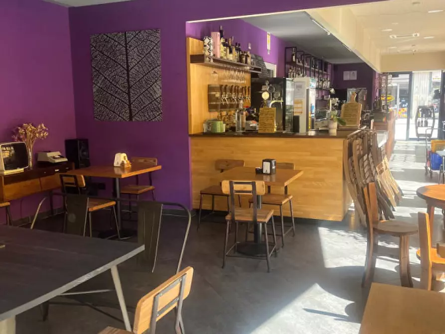 Immagine 6 di Attività commerciale in vendita  in Viale Antonio Gramsci a Parma