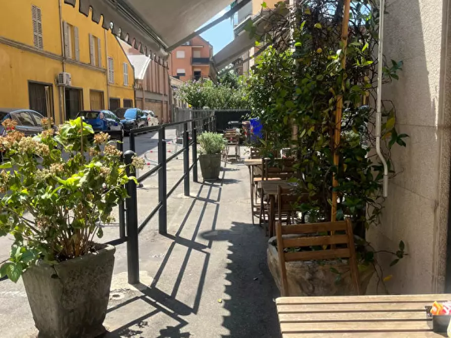 Immagine 24 di Attività commerciale in vendita  in Viale Antonio Gramsci a Parma