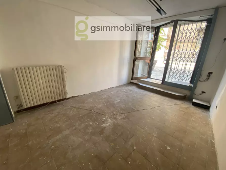 Immagine 6 di Negozio in affitto  in Via Alcide De Gasperi a Chiari