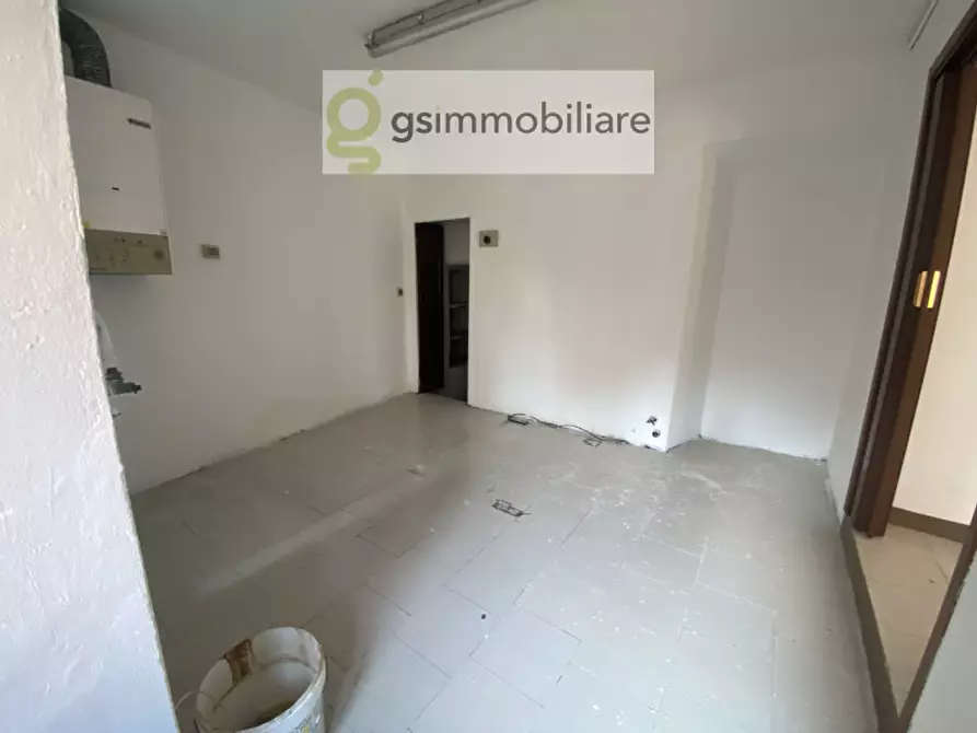 Immagine 9 di Negozio in affitto  in Via Alcide De Gasperi a Chiari