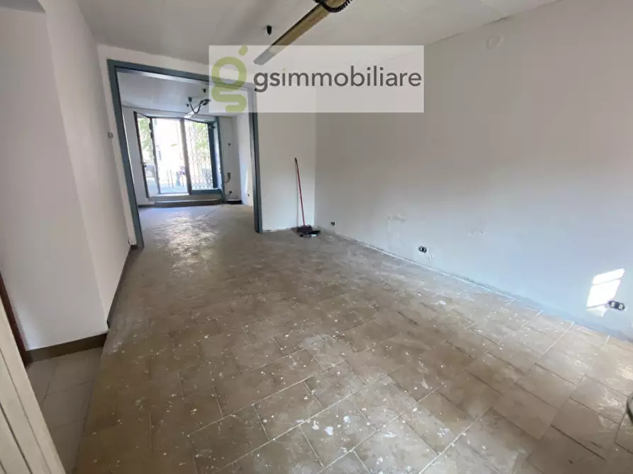 Immagine 16 di Negozio in affitto  in Via Alcide De Gasperi a Chiari